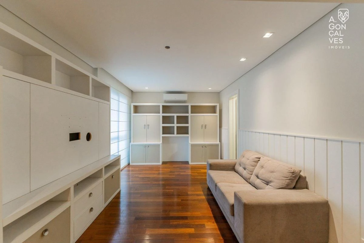 Робоче місце та 5 спалень: квартира 442 м² — photo 27