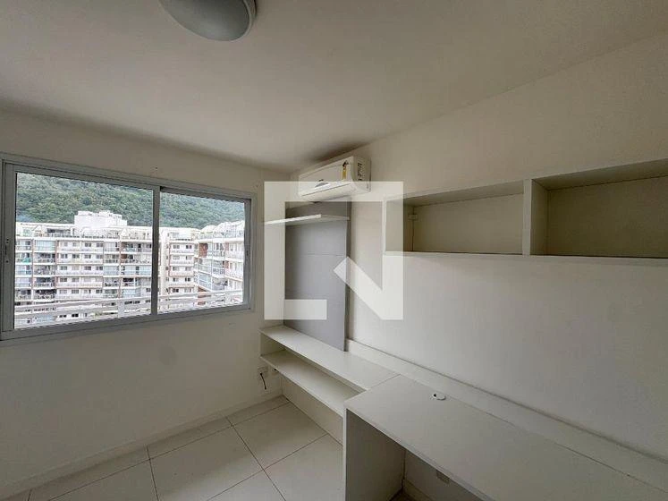 3-bedroom apartment with a mountain view in Rio de Janeiro — photo 36