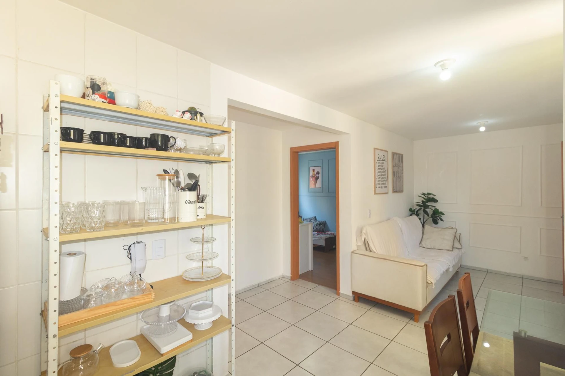 Furnished 2-bedroom apartment with an open-air pool — photo 14