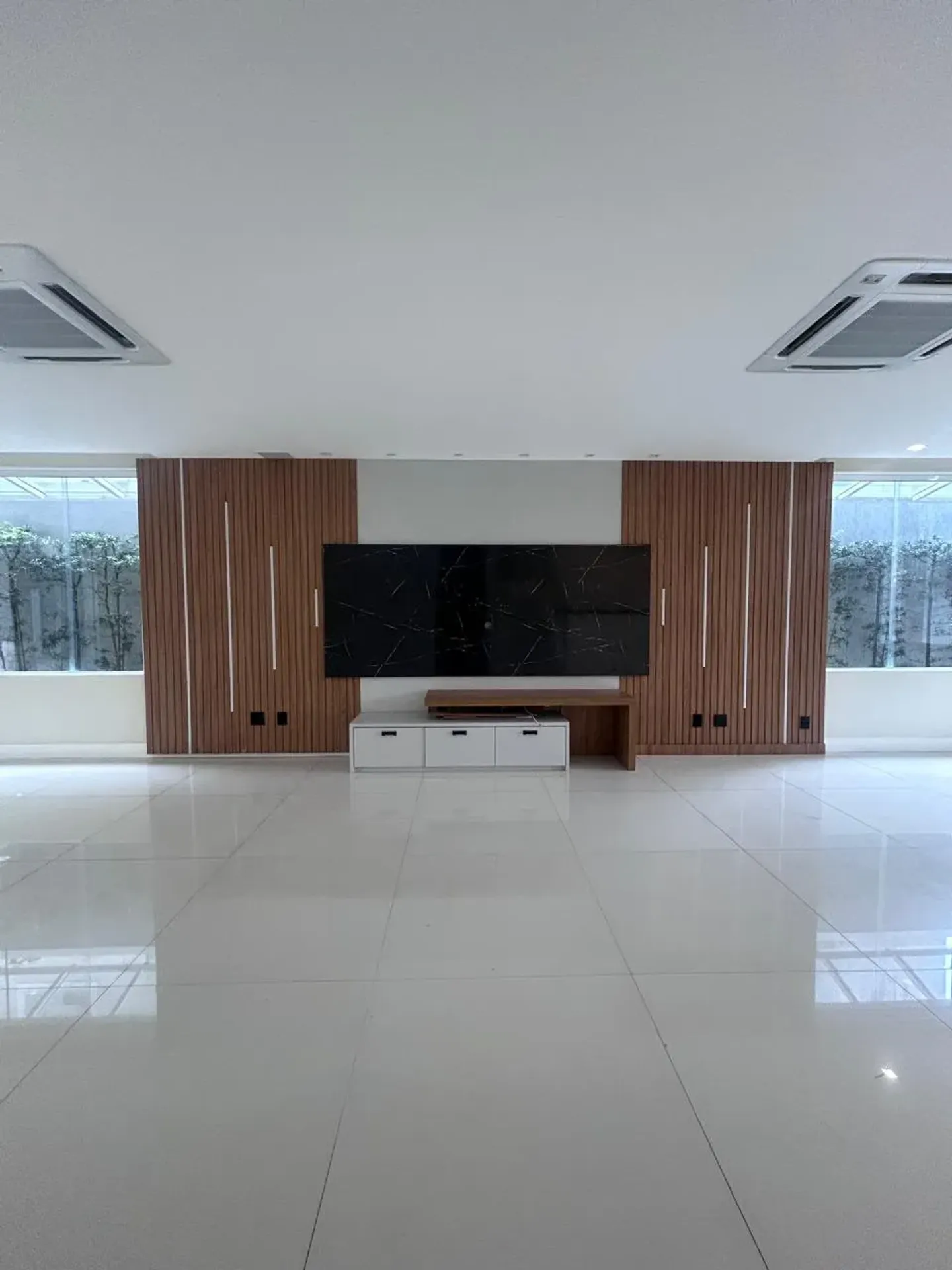 5-bedroom house with a walk-in closet in Rio de Janeiro — photo 28