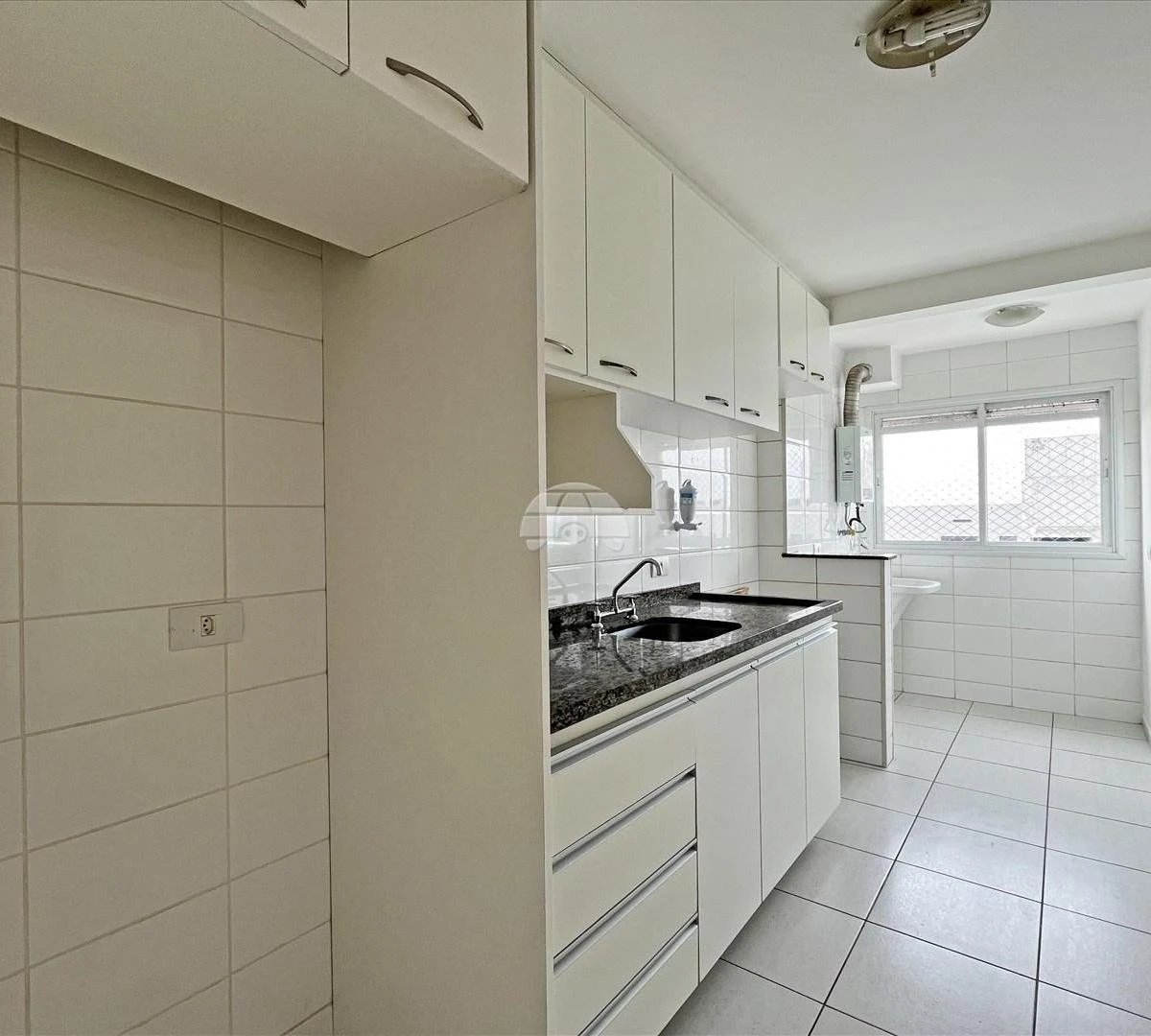 Furnished apartment, 70 m², with a grill on the balcony — photo 2