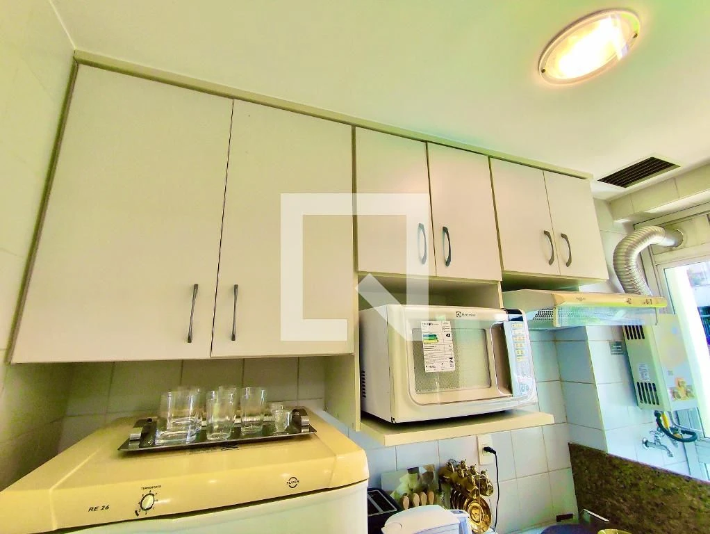 Furnished 1-bedroom apartment with open kitchen — photo 20