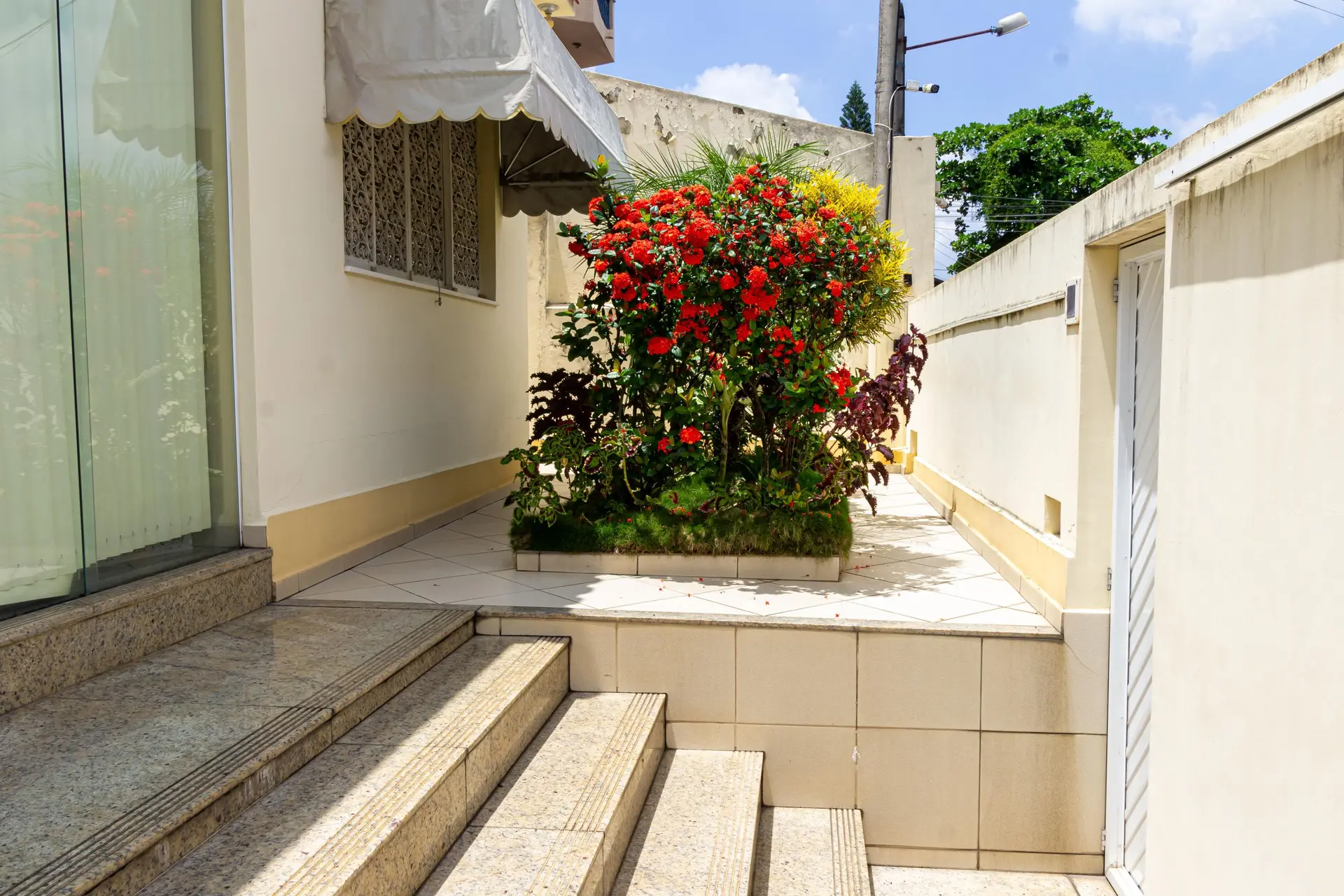Casa com 3 quartos, 3 banheiros e jardim privativo — photo 42