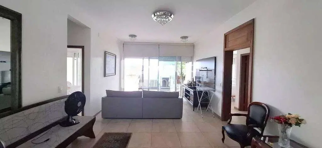 Casa de 3 dormitorios con balcón y vista al agua — photo 3