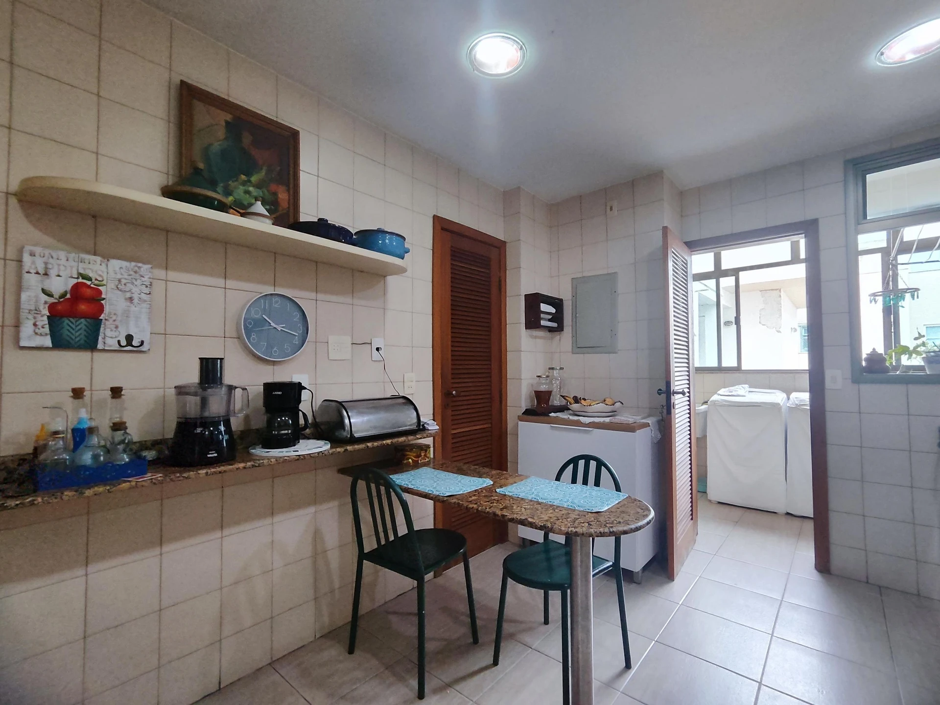 Apartamento amueblado de 5 dormitorios y jardín privado — photo 24