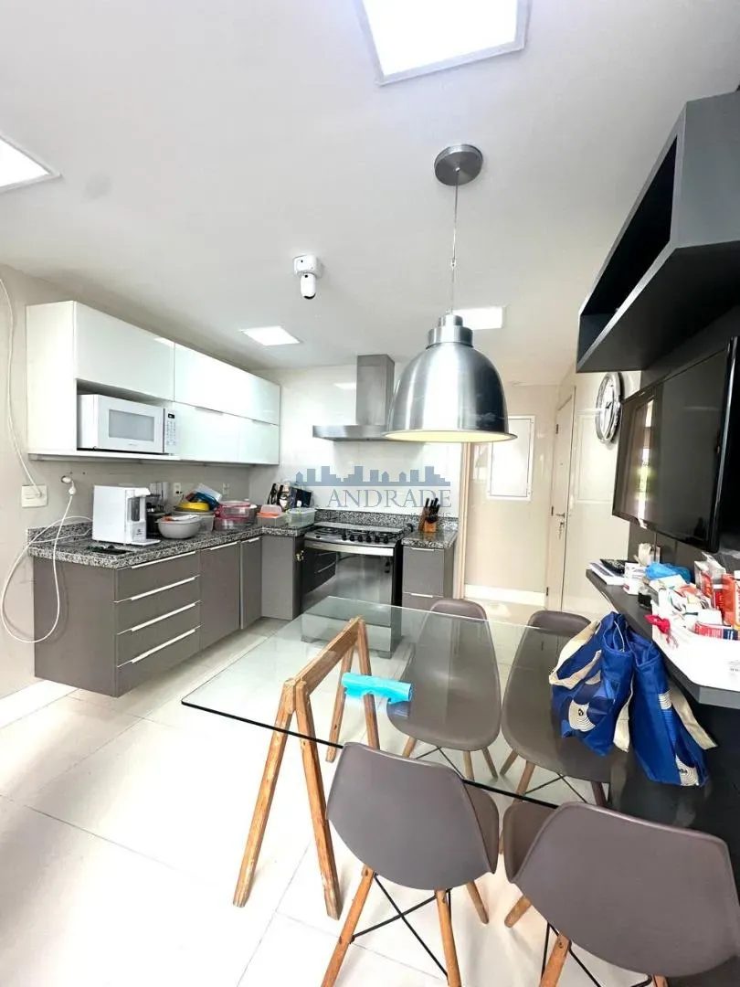 Furnished apartment, 400 m², with a glass-enclosed balcony — photo 12