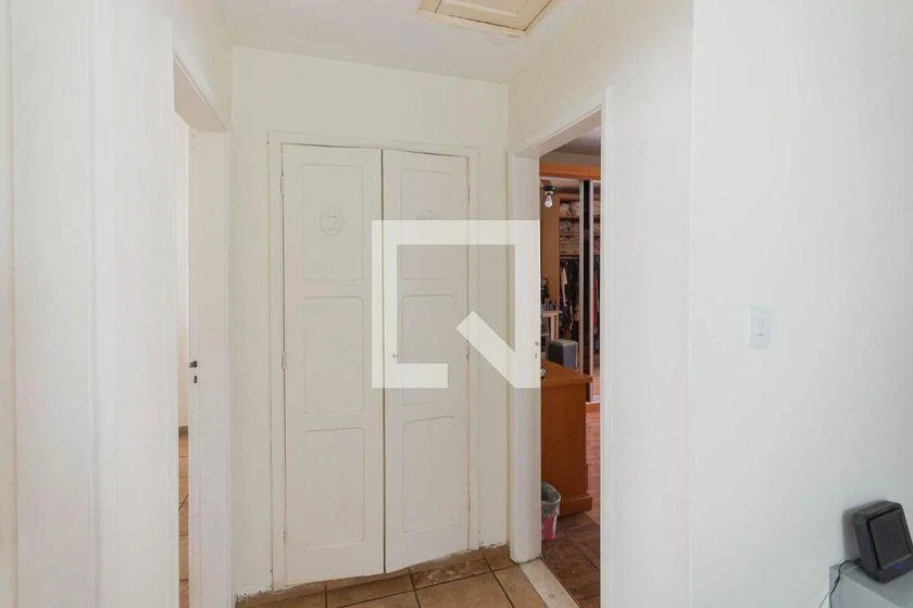 Casa para alugar com 4 quartos e 230 m², 3 banheiros — photo 5