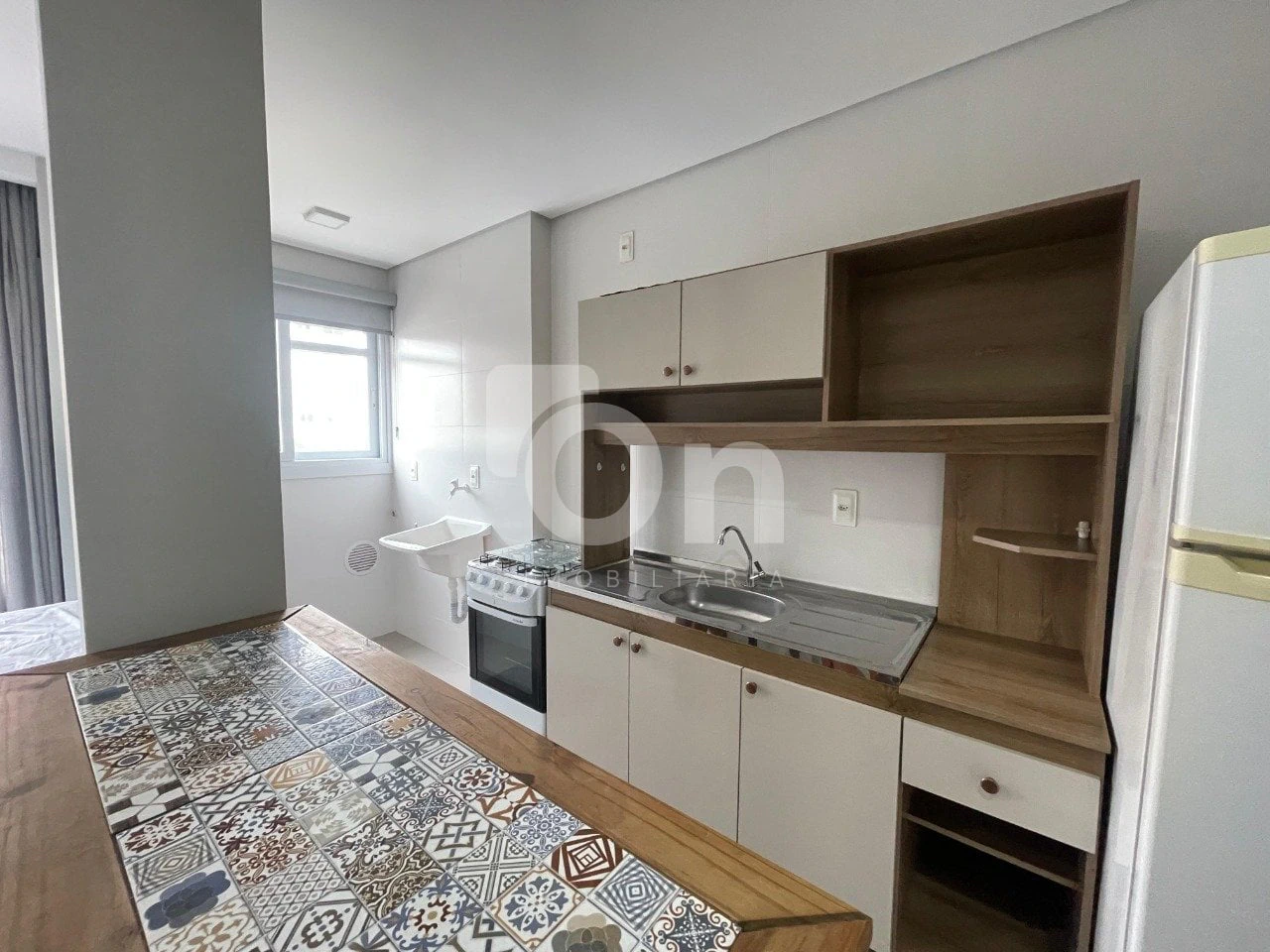 One-bedroom apartment in a building with a coworking space — photo 8