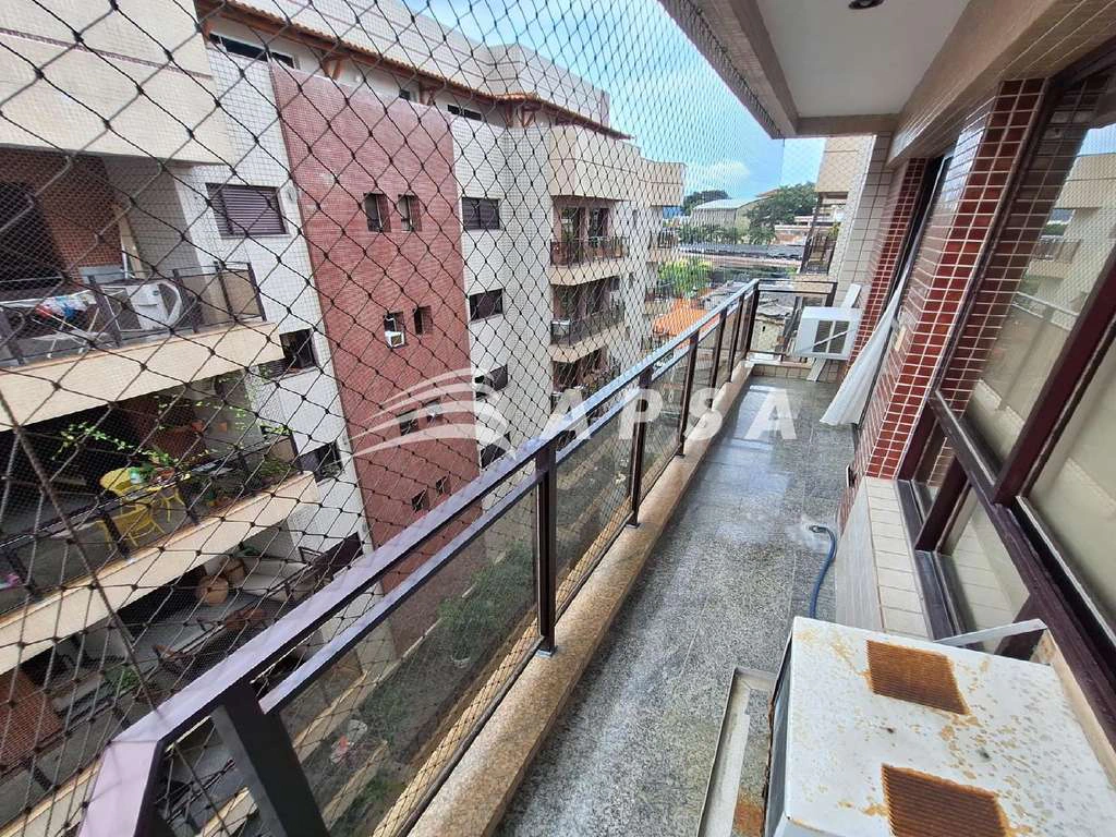Furnished apartment with 3 bedrooms and 2 en-suites — photo 17