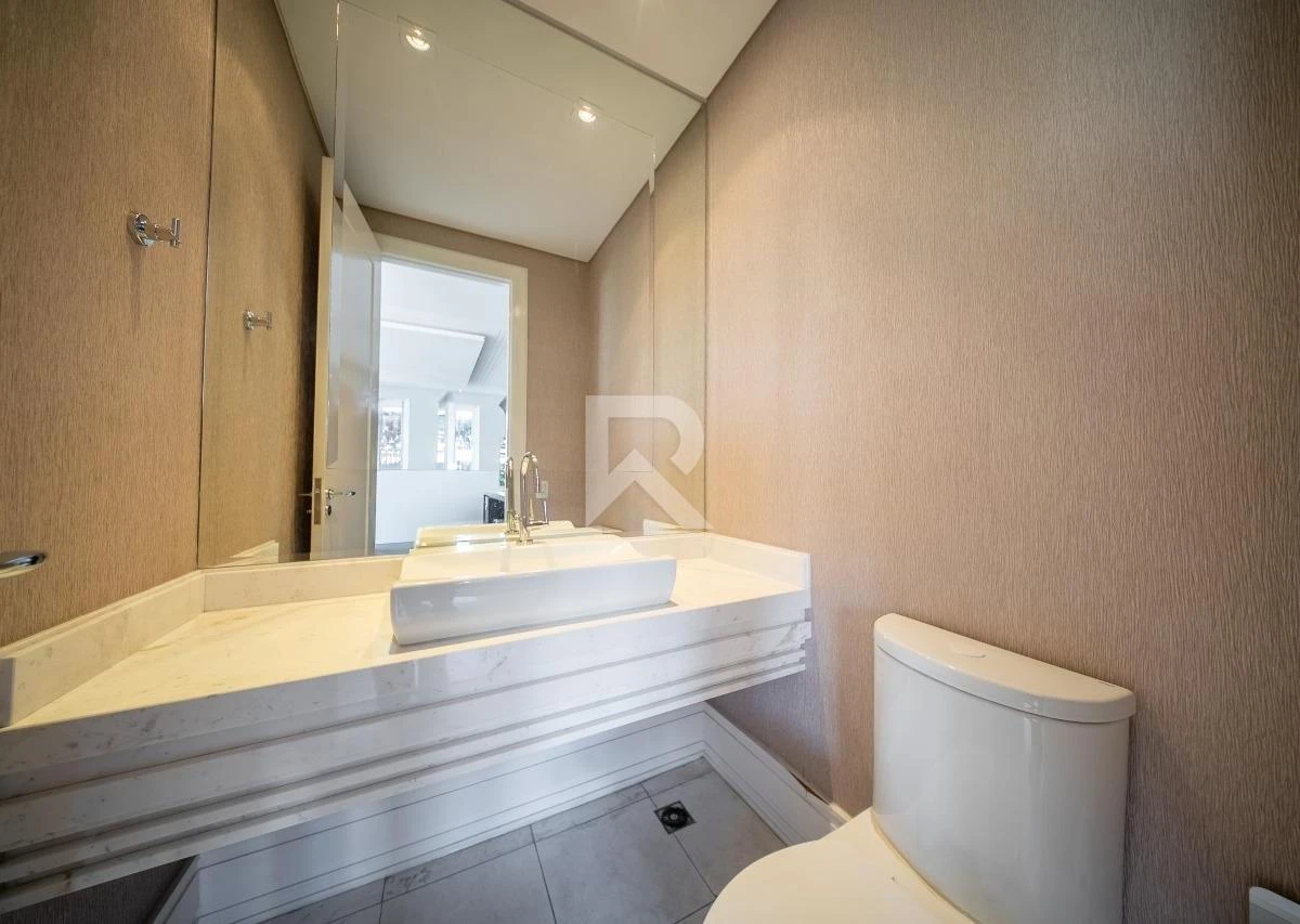 344 m² apartment with floor-to-ceiling windows and a bathtub — photo 47