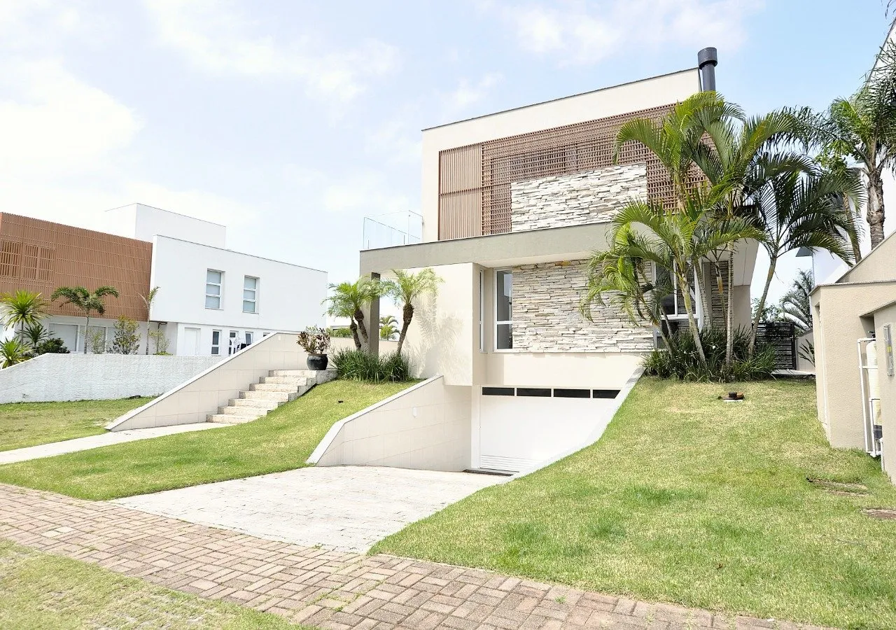 Water view in a 5-bedroom house, 343 m² — photo 16
