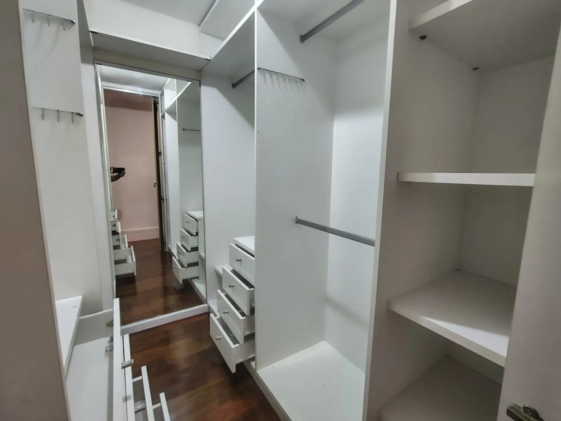 Apartamento de 3 quartos com cozinha separada e 2 vagas — photo 28