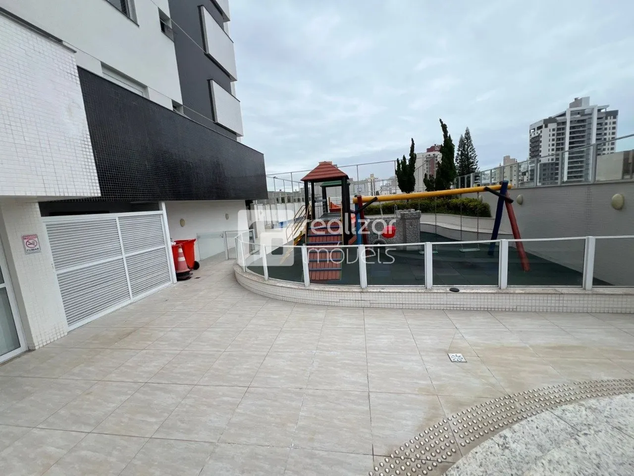 Apartamento amueblado de 3 dormitorios con balcón — photo 9