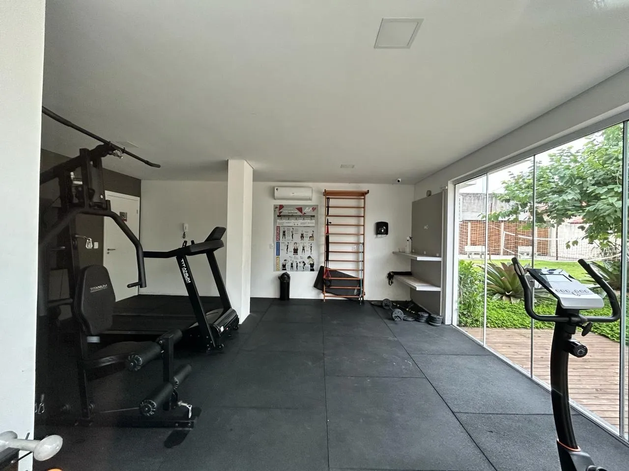 3-bedroom apartment with a washing machine in Florianópolis — photo 35