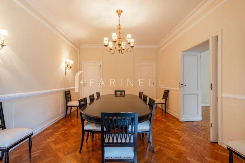 248 m² apartment with 3 bedrooms and 4 bathrooms — photo 4