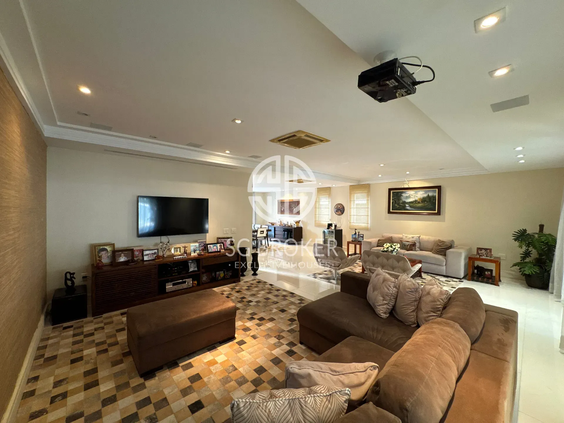 Casa para locação com 5 quartos e churrasqueira na varanda — photo 19