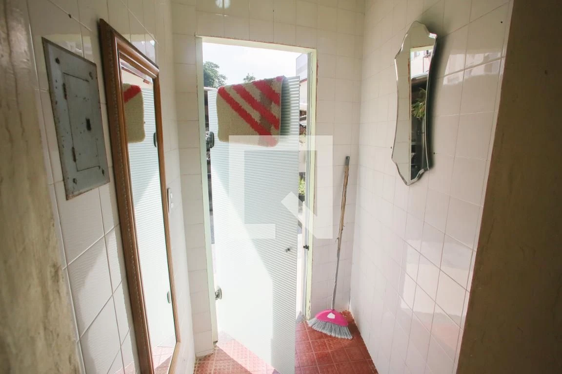 5-bedroom house with a bathtub in Rio de Janeiro — photo 57