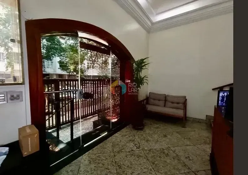 Furnished apartment with 3 bedrooms and separate kitchen — photo 23