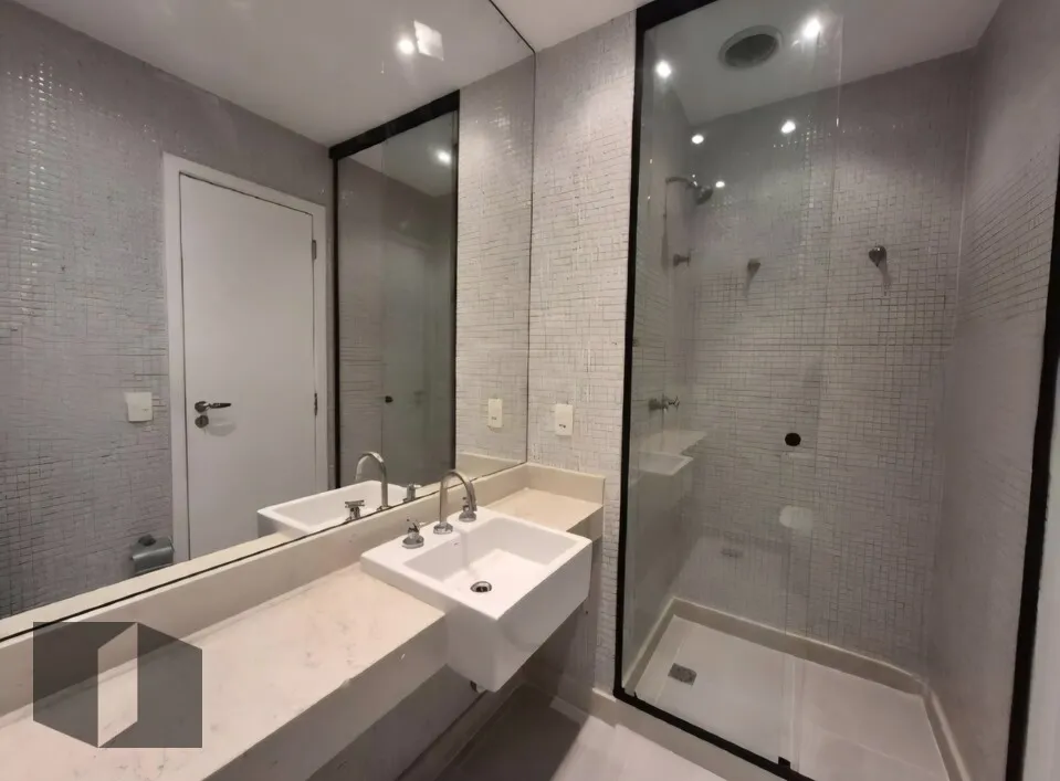 Penthouse with 5 bedrooms and balcony BBQ — photo 39