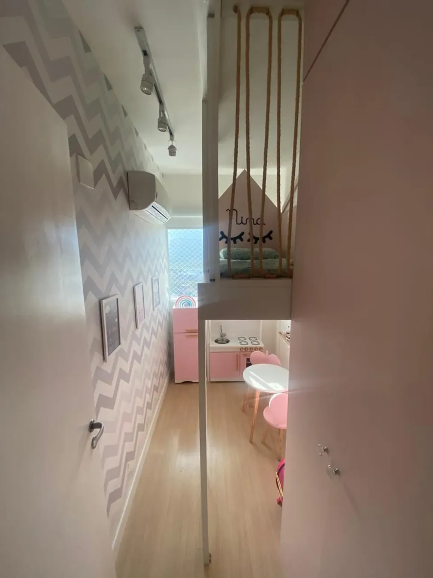 Furnished apartment, 125 m², with a walk-in closet — photo 24