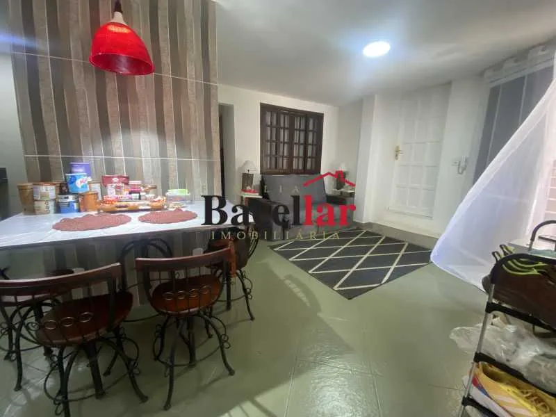 Furnished apartment with open-plan kitchen and 3 bedrooms — photo 7