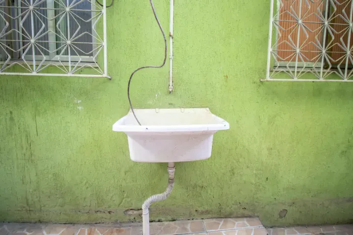 House with 1 bedroom and a separate kitchen — photo 19