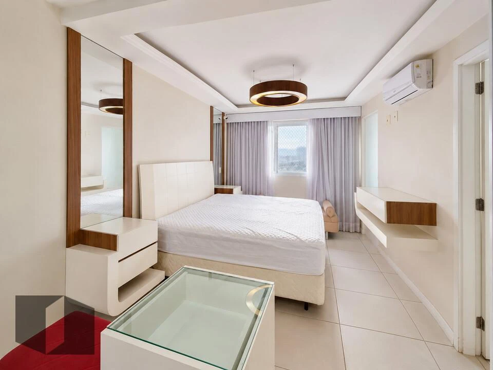 4-bedroom apartment in a building with a sauna — photo 2