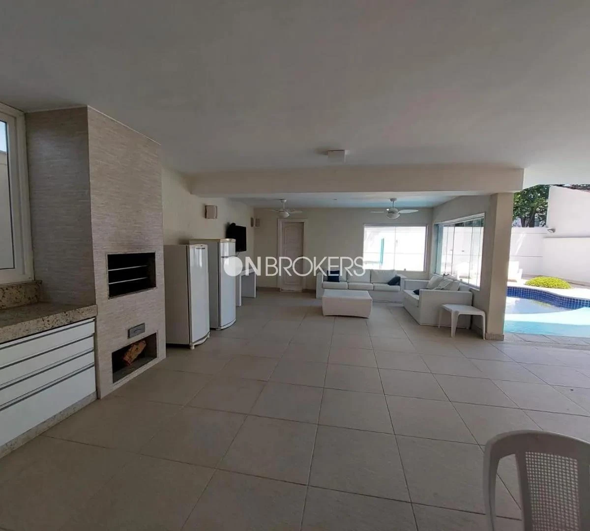 Casa amueblada con 4 suites y 600 m² y 3 plazas — photo 18