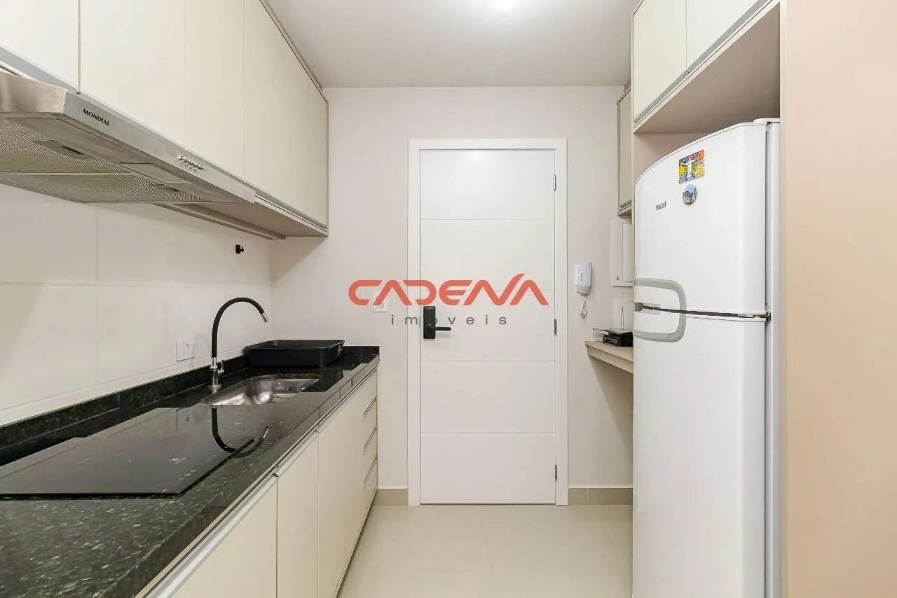 Furnished 1-bedroom apartment with open-plan kitchen — photo 4