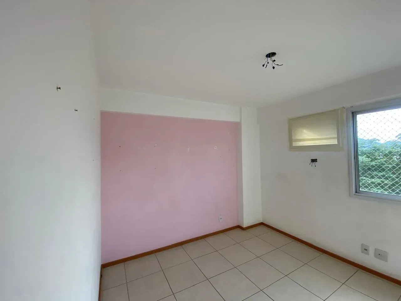 2-bedroom apartment with a mountain view — photo 10