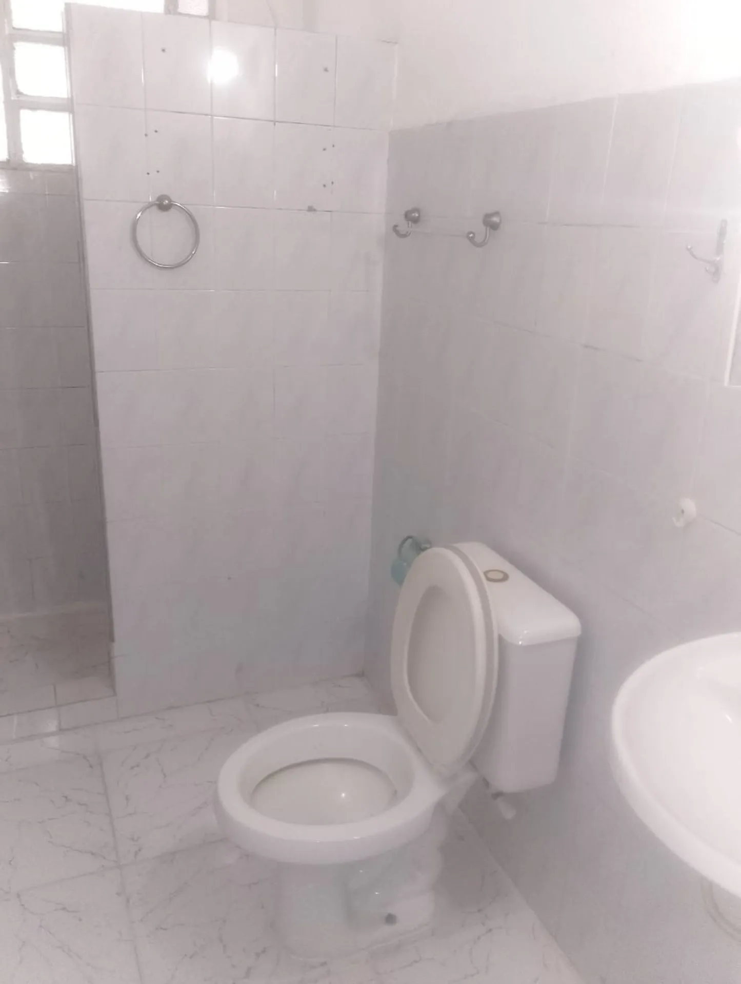 Casa sem mobília com 2 quartos e cozinha separada — photo 23
