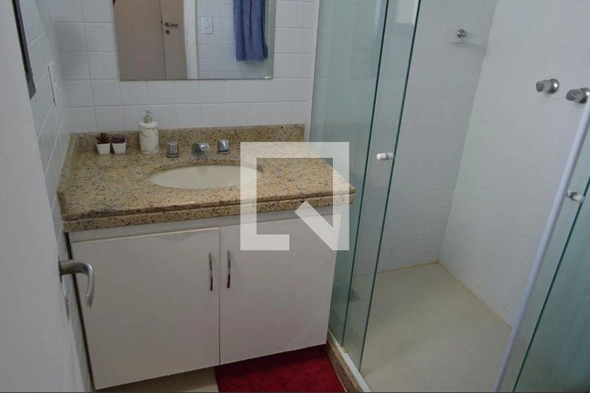 3-bedroom apartment in a building with a gym — photo 47