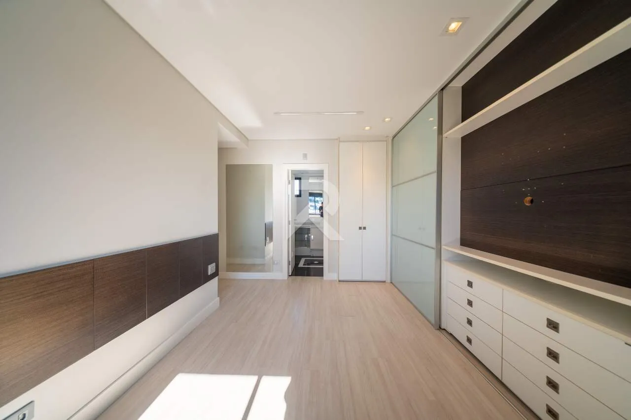 151 m² apartment with 3 bedrooms and 2 parking spots — photo 7