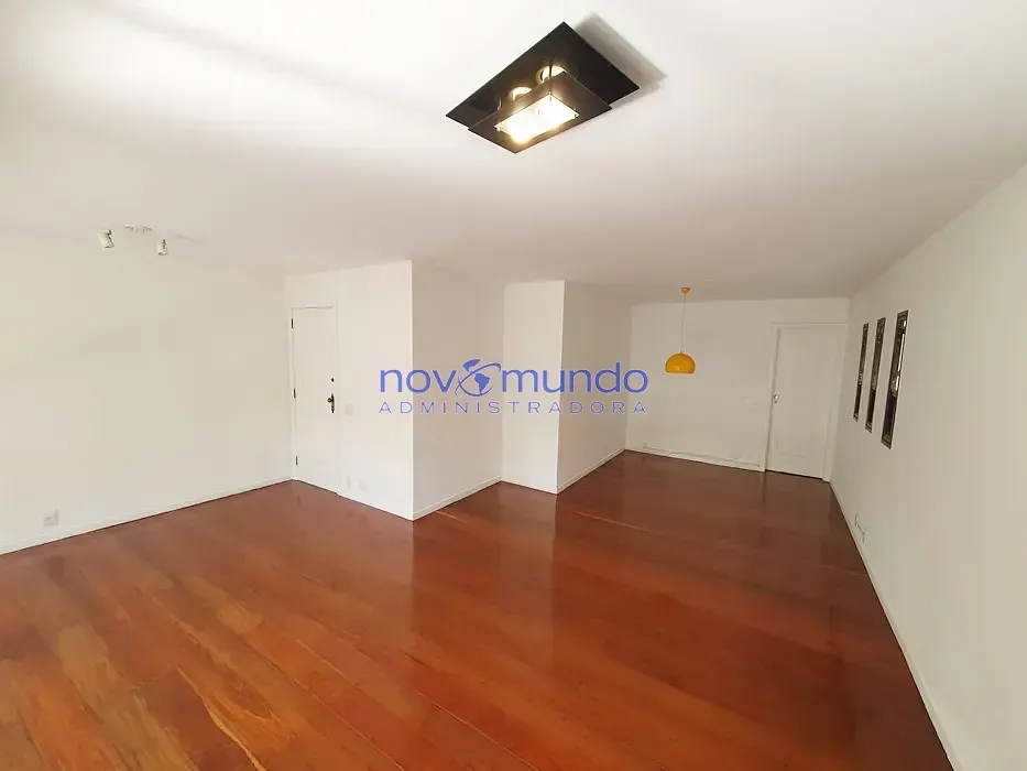 Unfurnished 3-bedroom apartment with 2 parking spaces — photo 7