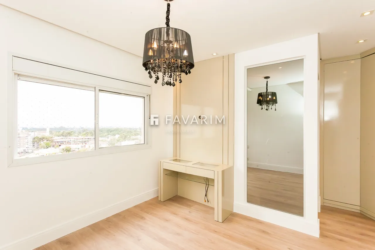 3-bedroom apartment with 2 parking spaces 195 m² — photo 20