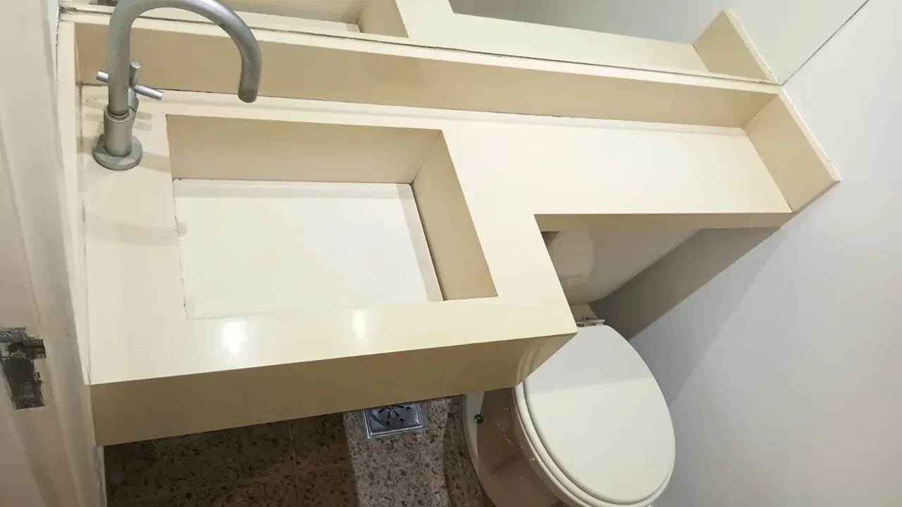 3-bedroom apartment in a building with a sauna — photo 25