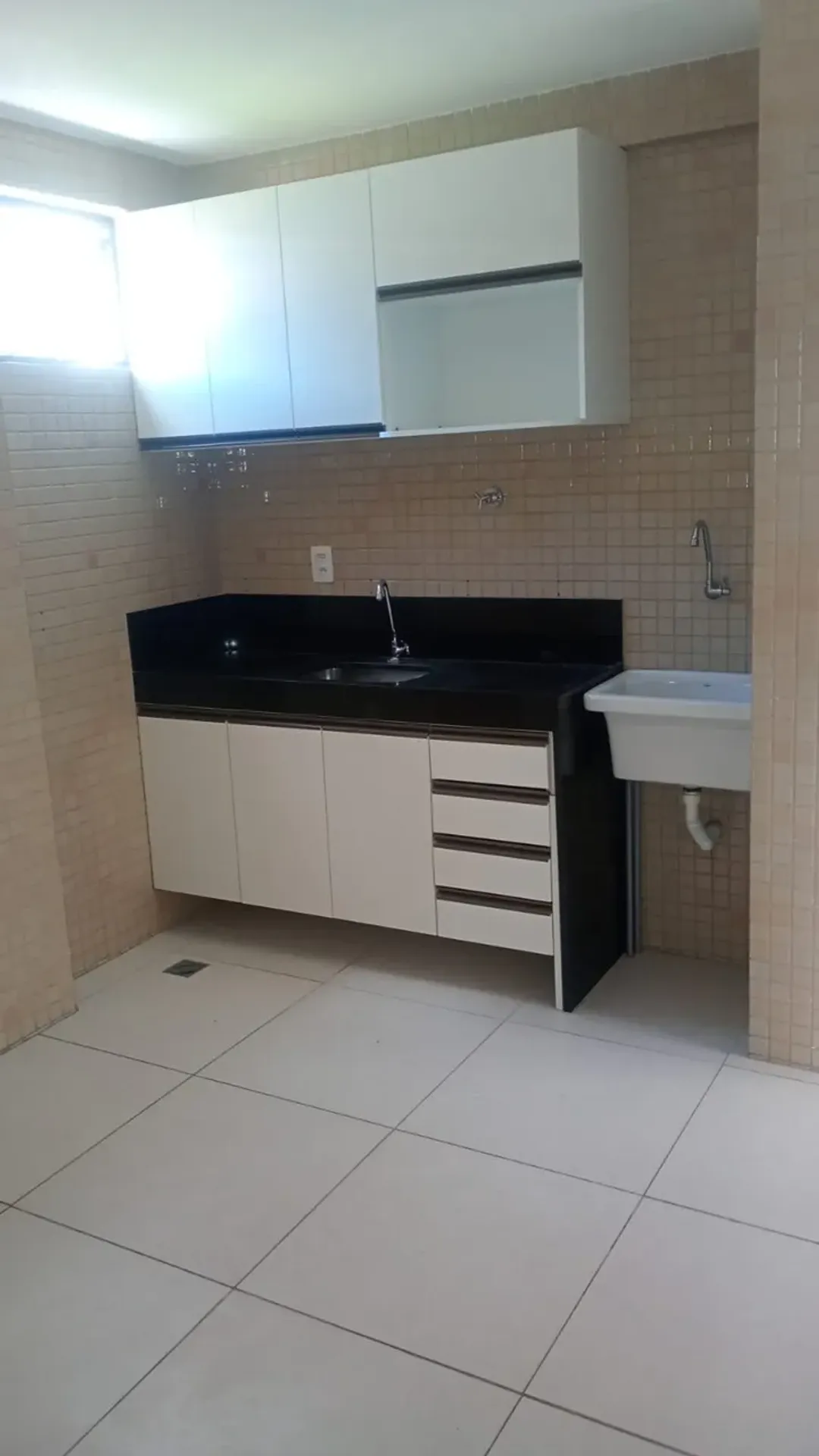 Apartamento de 1 quarto com suíte e elevador