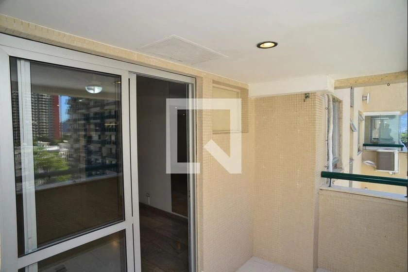 82 m² rental apartment with 2 bedrooms and enclosed balcony — photo 8