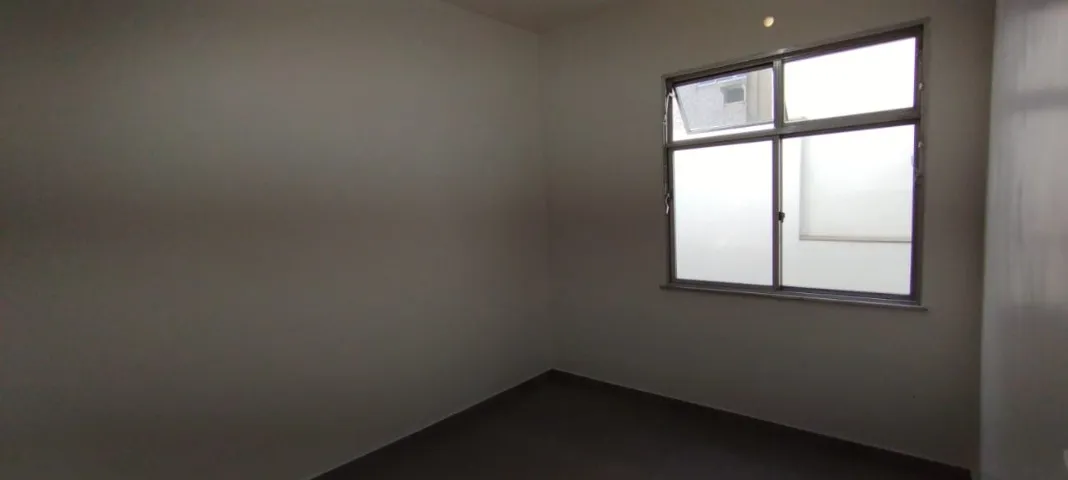 Unfurnished 3-bedroom apartment with balcony — photo 8