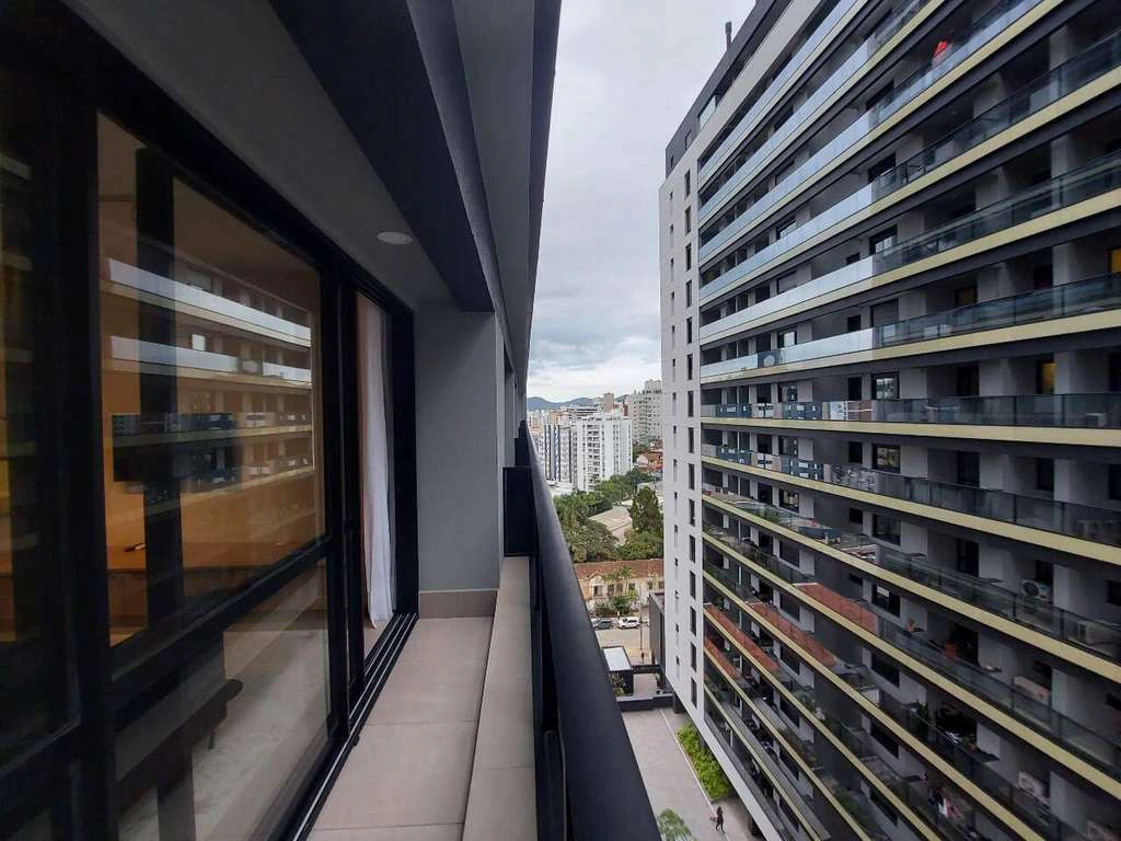 Furnished 1-bedroom apartment with a balcony — photo 3