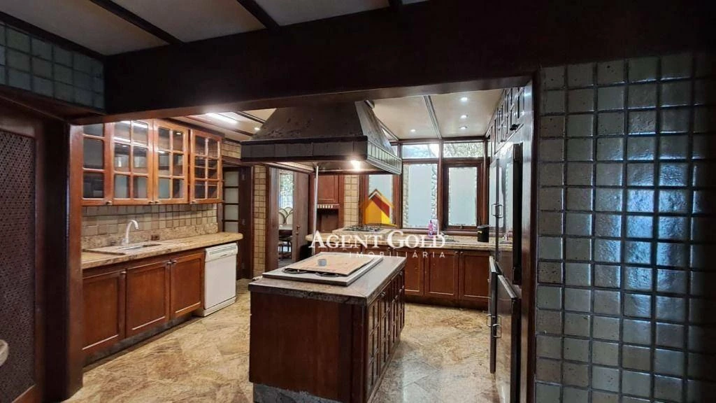 Rental house 700 m² with 5 en-suite bedrooms and 11 baths — photo 40