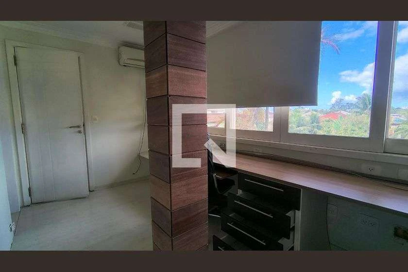 Condominium house with open-plan kitchen and 7 en-suites — photo 30