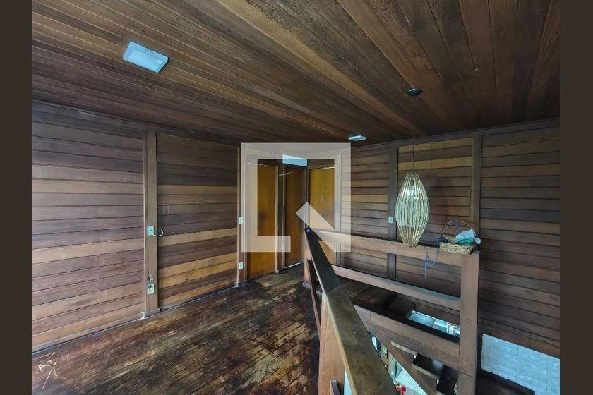 3-bedroom house with a walk-in closet — photo 48