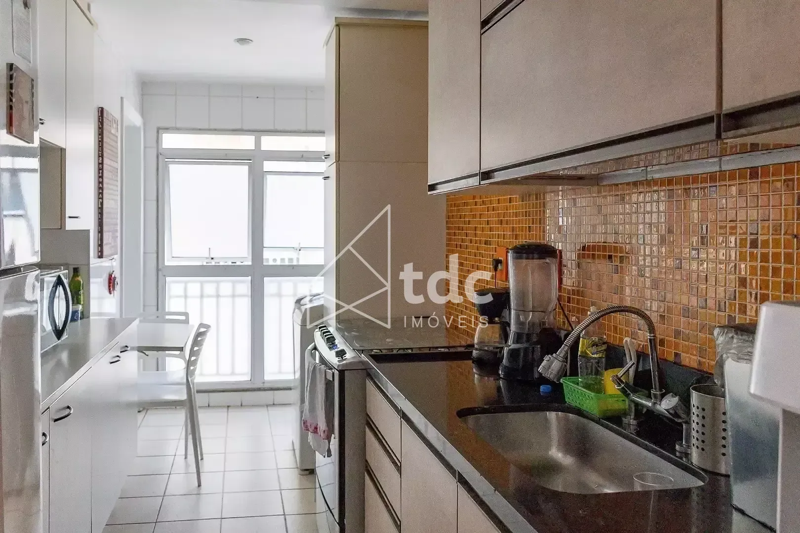 3-bedroom apartment with a mountain view — photo 2