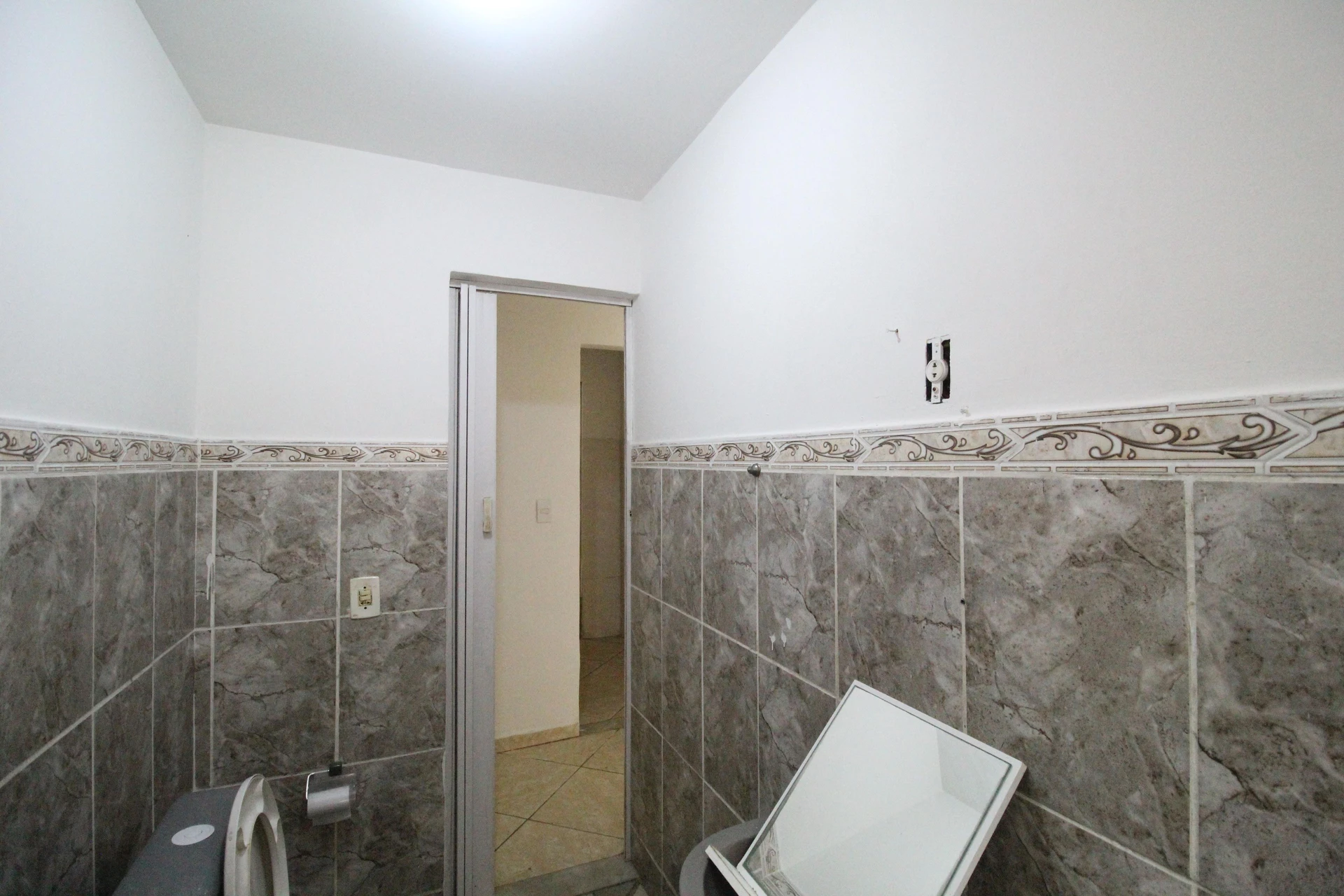 House with 1 bedroom and 1 bathroom with electric shower — photo 11