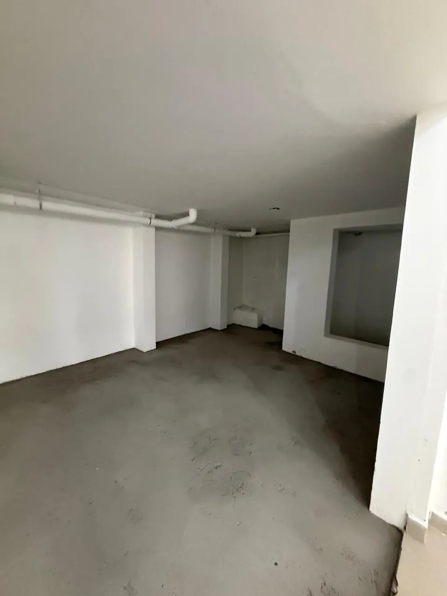 Furnished house, 263 m², with a water view — photo 42