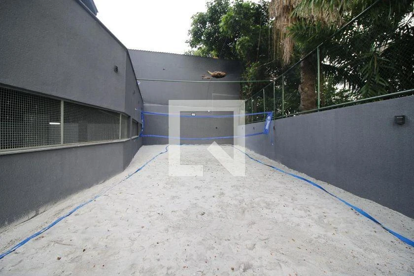 2-bedroom apartment in a building with a pool — photo 48