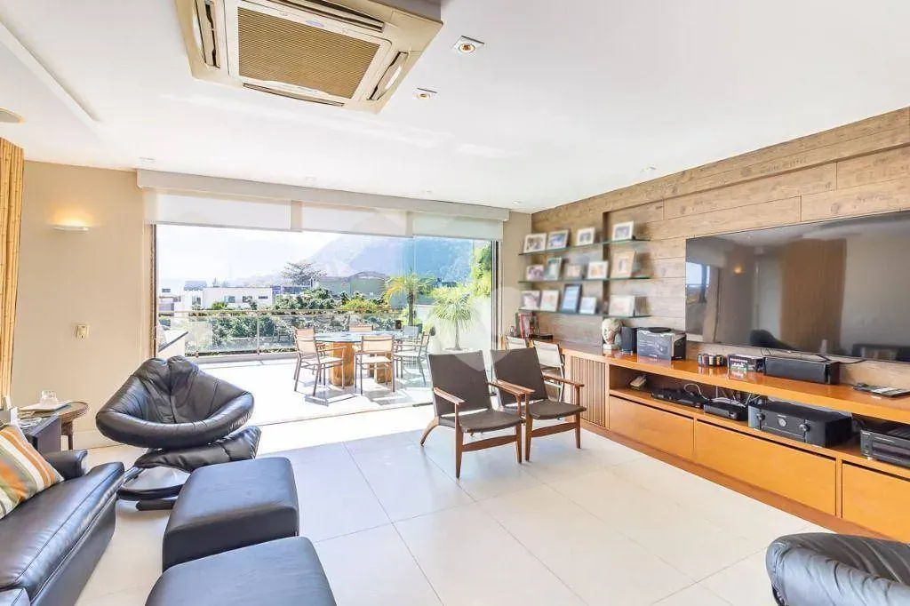Furnished 574 m² apartment with 4 en-suite bedrooms — photo 30