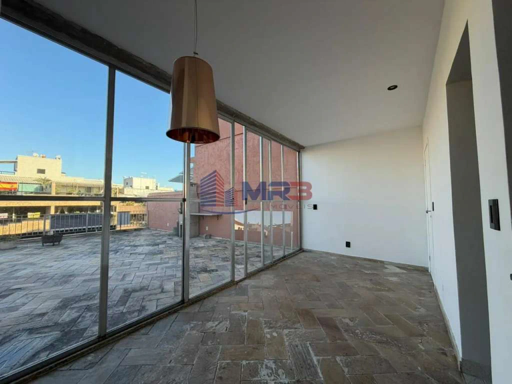 Top-floor apartment with 2 bedrooms and private BBQ — photo 10