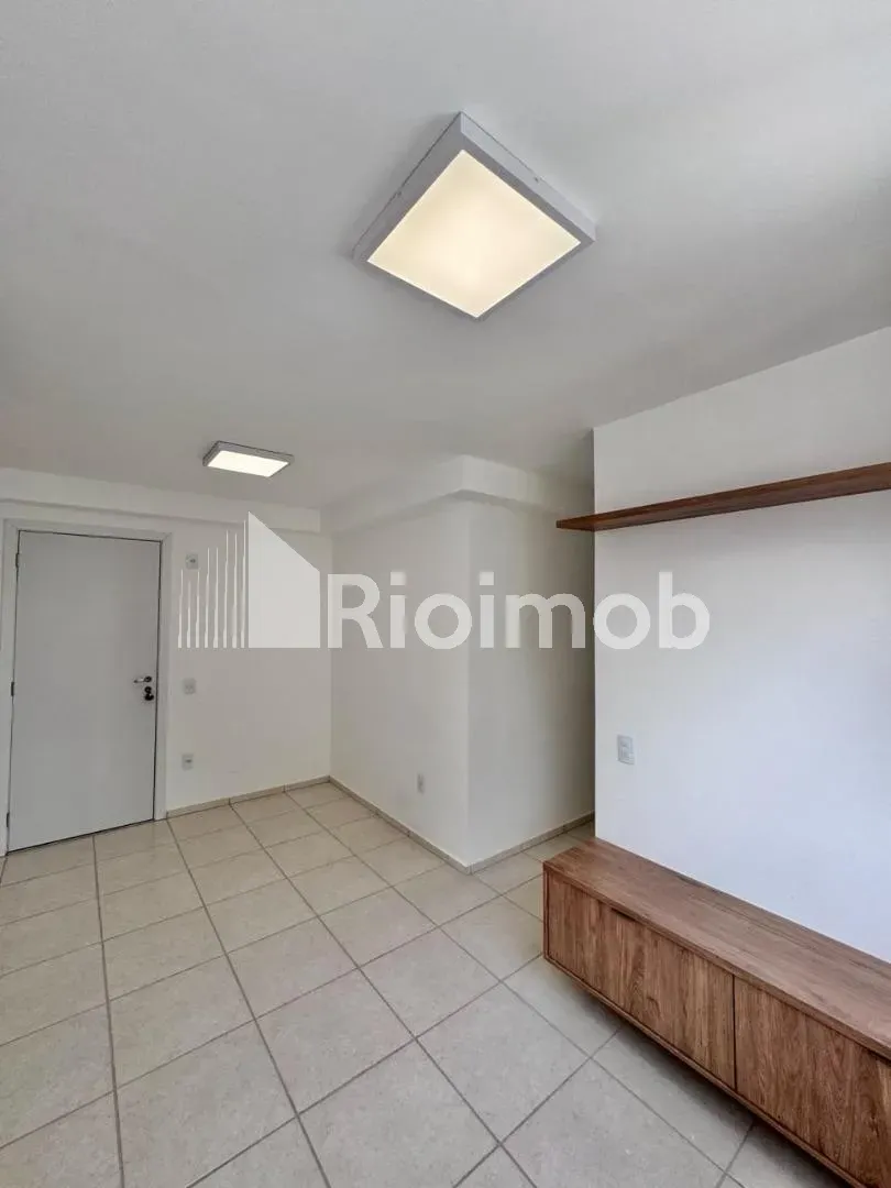 2-bedroom apartment with 1 en-suite and mountain views — photo 4